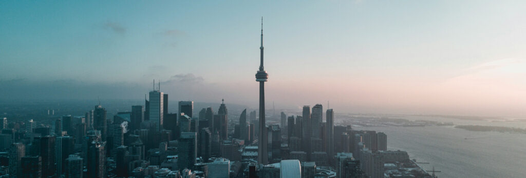 Toronto-Skyline-taken-from-plane-with-islands-in-the-distance-desktop